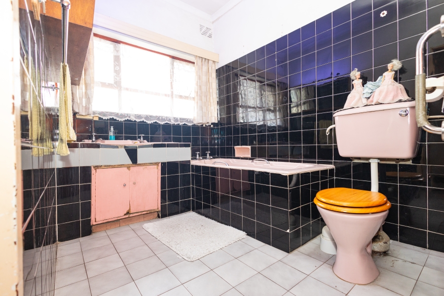 4 Bedroom Property for Sale in Fairfield Estate Western Cape